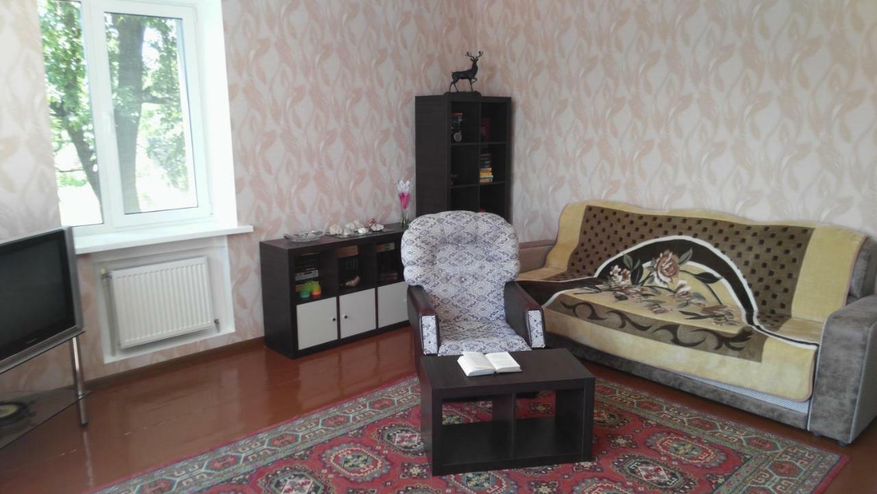 Separate Room Homestay In A Private House, Facilities Shared With Owner Berdicsiv Kültér fotó